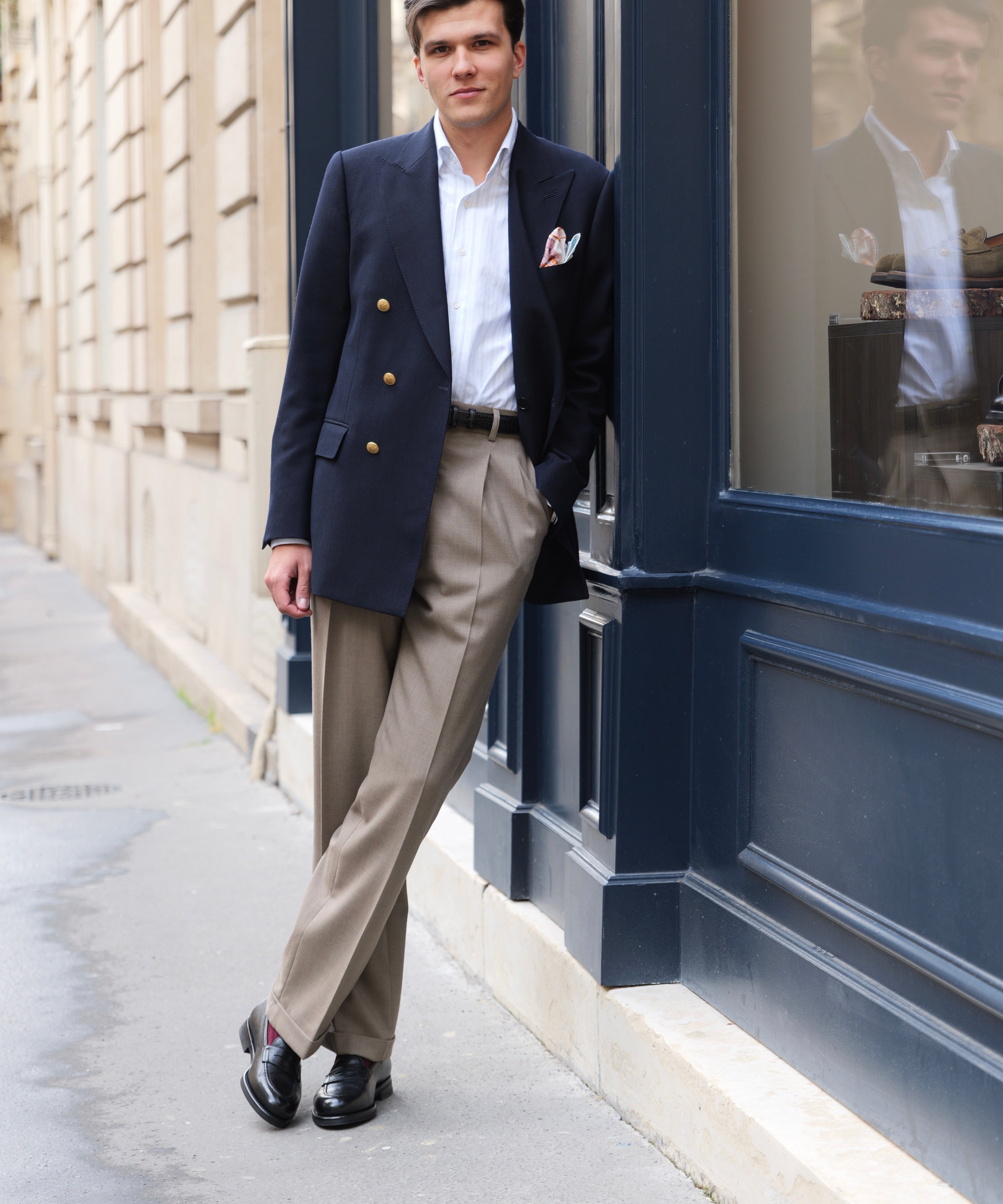 Serica Watches - Clément, fondateur de Sartorial Matters France portant la Serica Parade