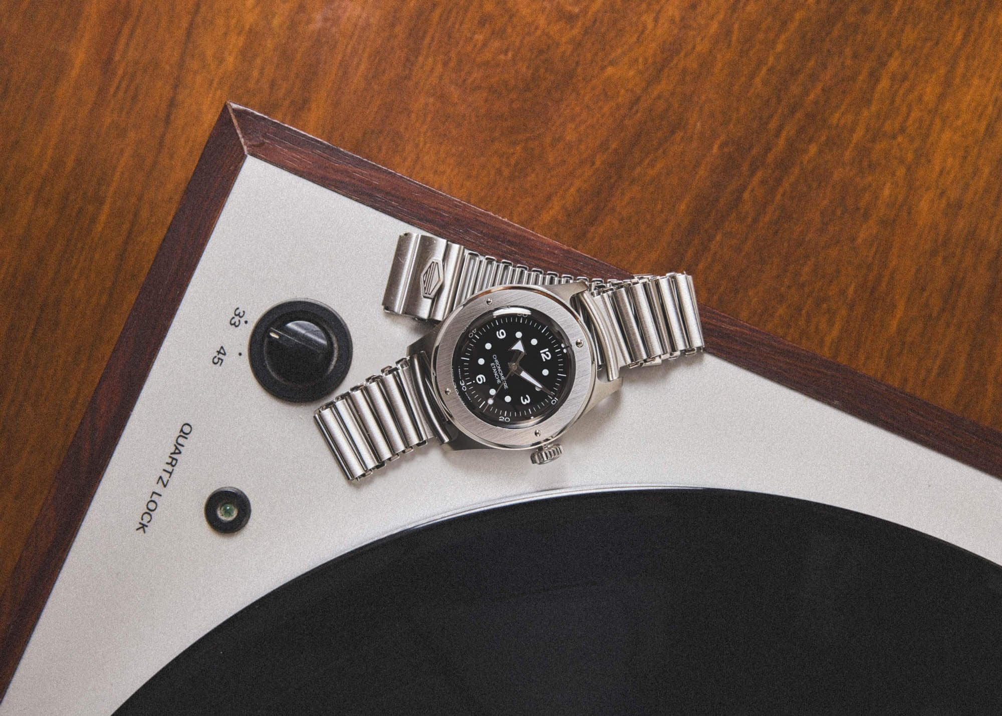 Serica Watches - RETOURS