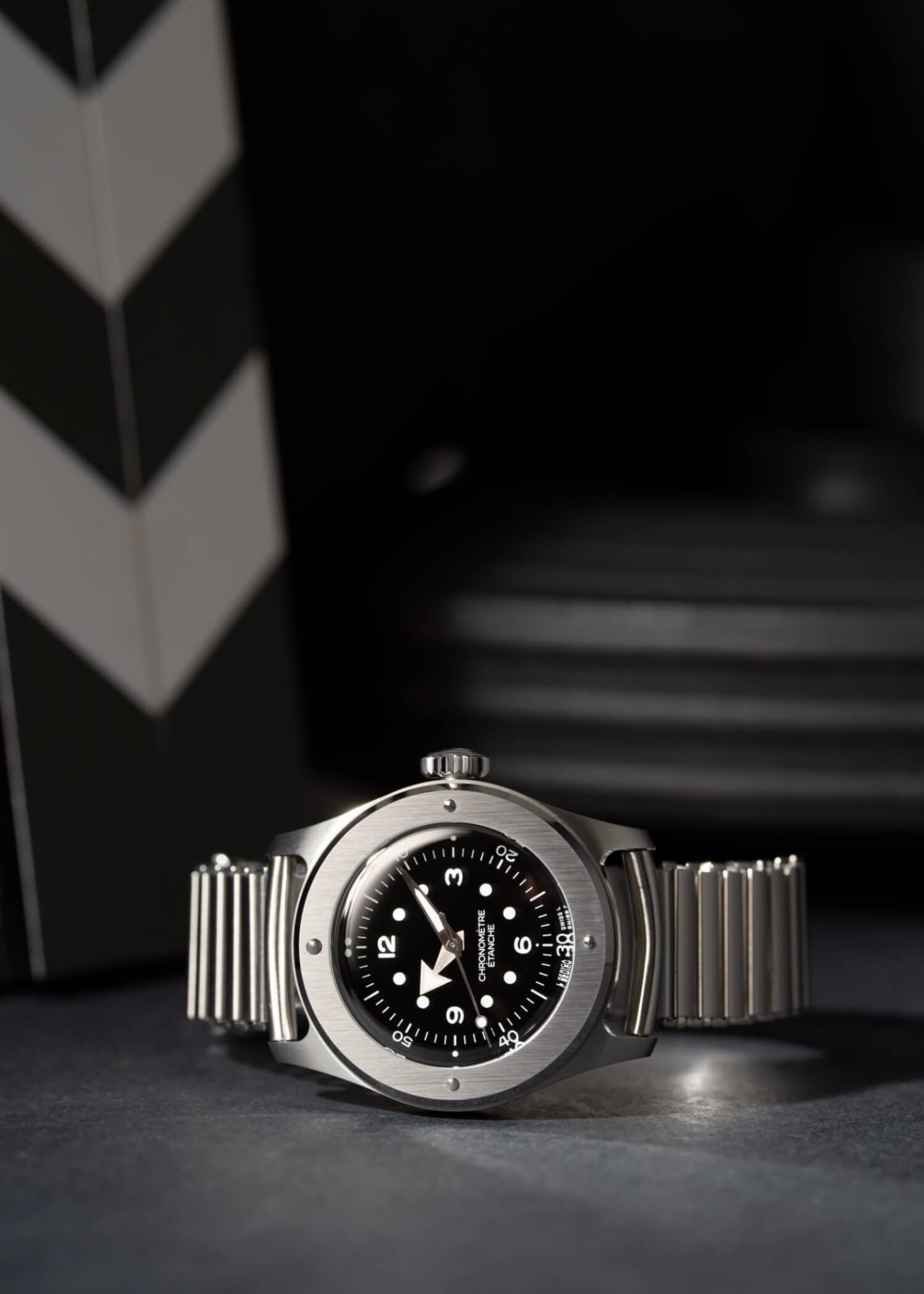 Serica Watches - Ref. 7505 - Emaille-Schwarz