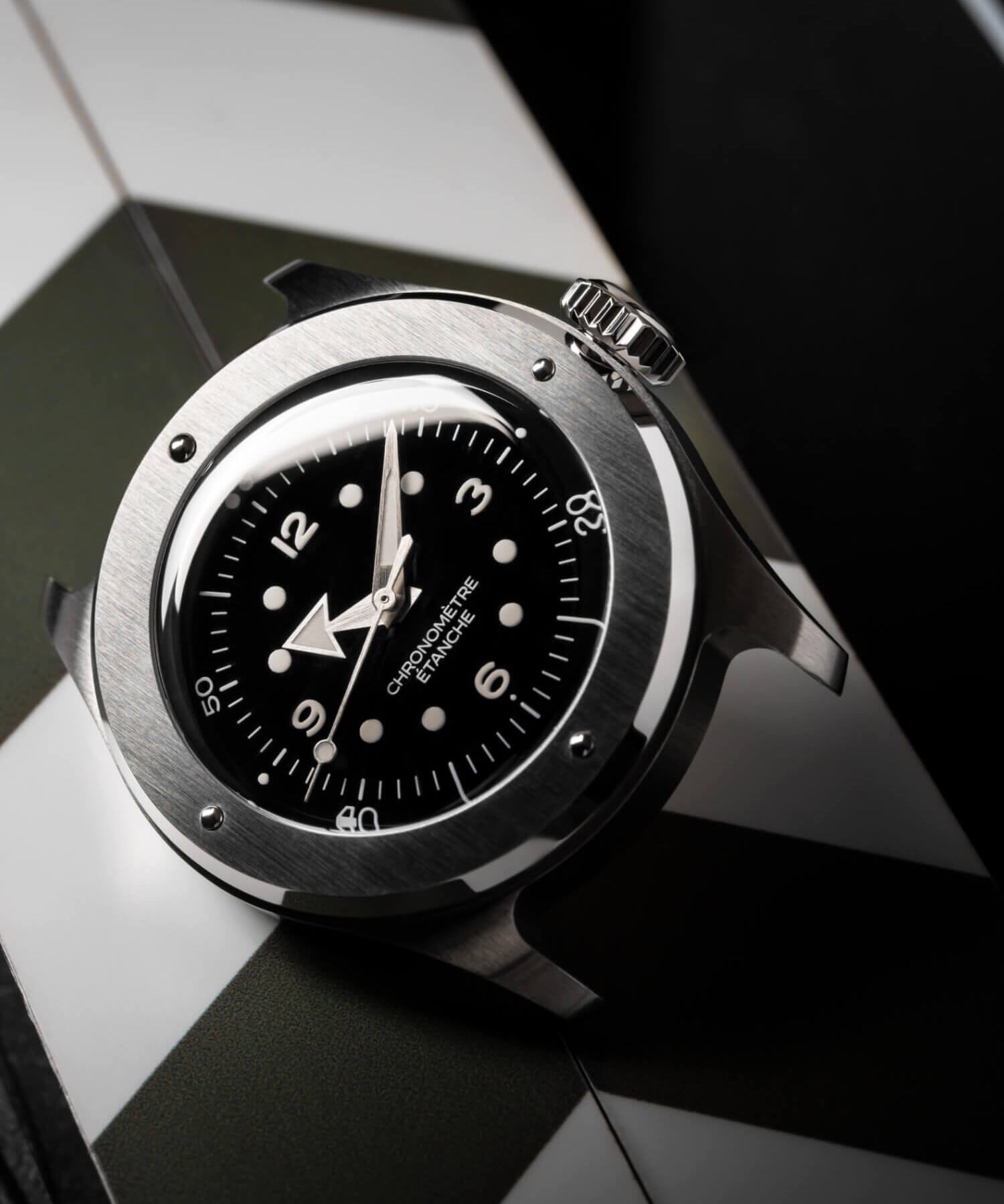 Serica Watches - Ref. 7505 - Emaille-Schwarz