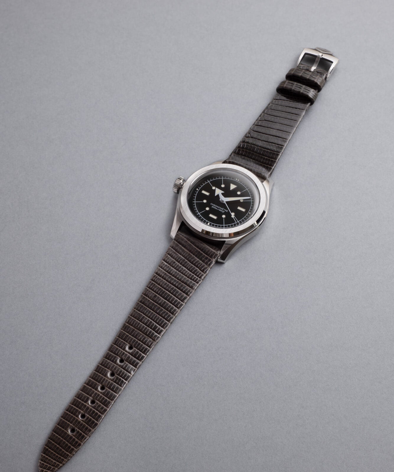Serica Watches - Montre à plat SERICA 6190-1 M.S.L. cadran noir émail automatique acier avec bracelet 20mm cuir lézard noir boucle SERICA