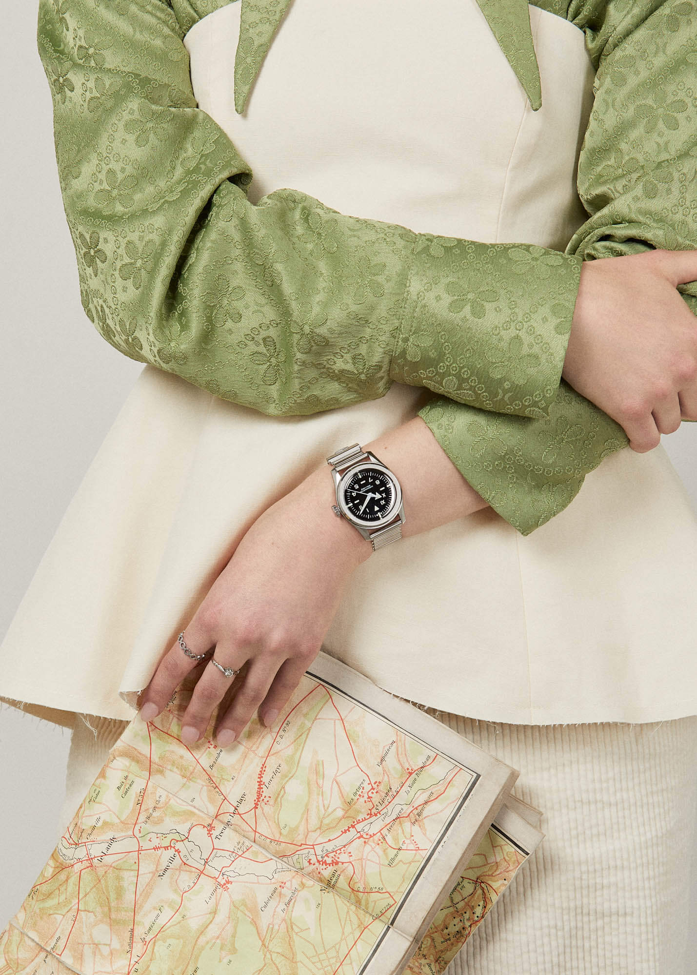 SERICA セリカ ウォッチ 6190 コマンド フランス 日本未上陸 Hands-On Debut: Serica 6190 M.S.L. Chronometer Watch | aBlogtoWatch