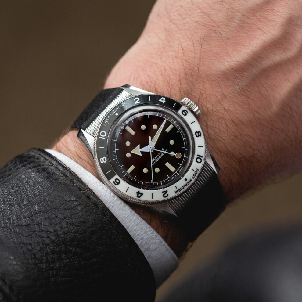 8315 - 1 GMT Enamel Black